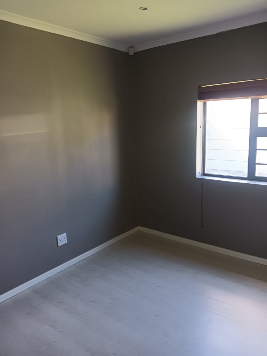 3 Bedroom Property for Sale in Pinelands Eastern Cape